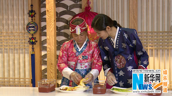 张柏芝黄圣依开“女神课堂”秋瓷炫教做泡菜