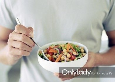 王菲年近半百依旧少女身材 揭秘天后的保养方法