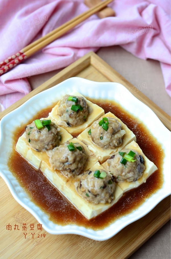 【厨艺课堂】:肉丸蒸豆腐