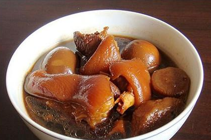 哺乳妈妈的产后催奶食谱!