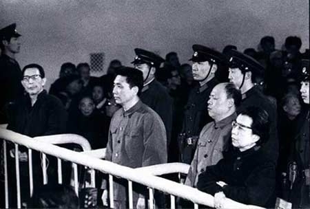 ”武健华说:“中共中央是什么人你难道不