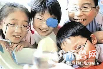 暑假“小近视”又扎堆!这些近视眼常识家长真的了解吗?