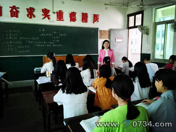 谢荣华：如烹饪师般将每一堂课做成饕餮美食