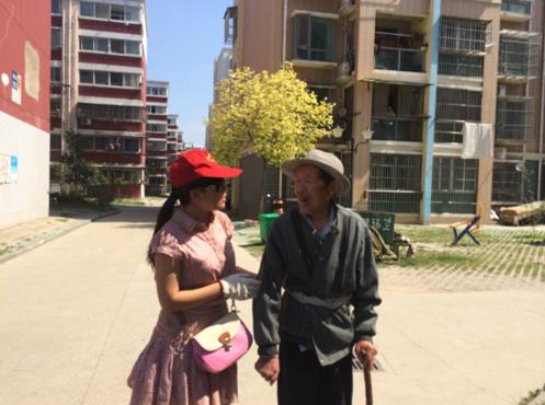 人民路街道扶老助残有声有色温暖弱势群体