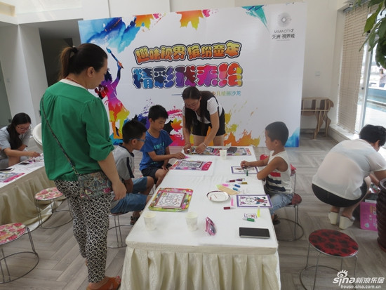 天洲视界城儿童绘画手工课堂嗨起来(组图)