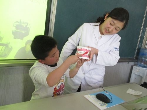 学会正确刷牙