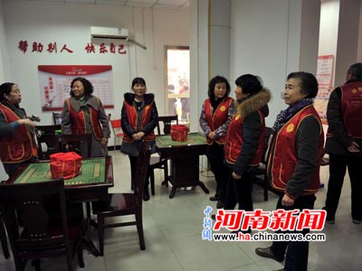 郑州一社区架起“爱心桥”:温暖居民 反哺社会