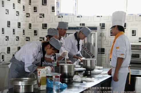 呼和浩特新东方烹饪学校新生课堂探访(一)