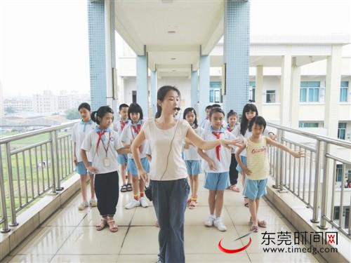 课堂快板响娃娃唱大戏