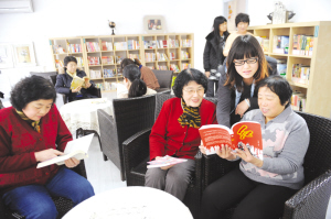 天津市河西区为1400多名困难老人提供补贴居家养