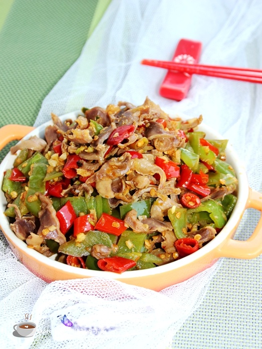 【厨艺课堂】泡椒炒鸡胗