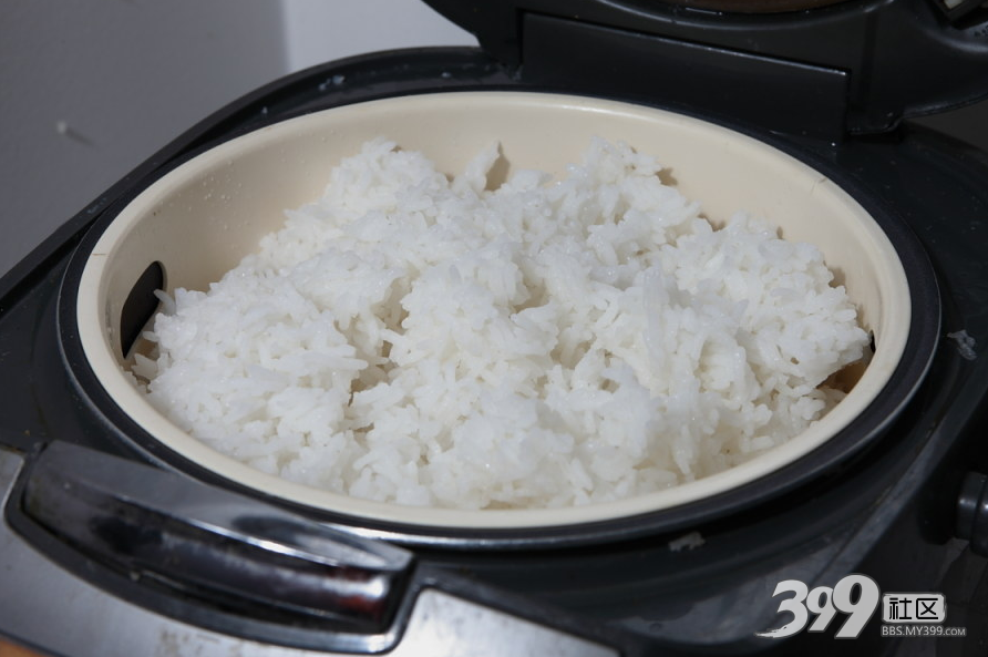 [烹饪课堂]电饭锅也能做东北传统捞饭