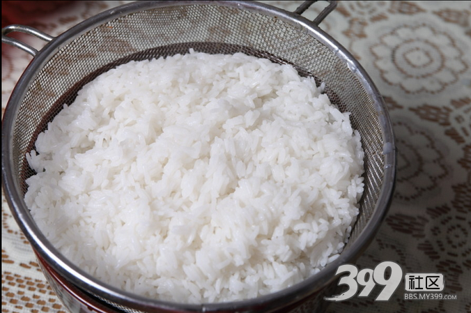 [烹饪课堂]电饭锅也能做东北传统捞饭