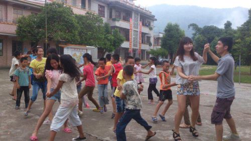 为留守儿童设计入围项目:“爱行千里,走向陇西