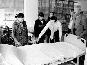 “居家养老”呼吁更多关注