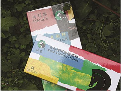 由苏宁云商提供的礼品。