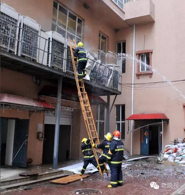 哈尔滨艺星美容院中央空调发生爆炸 两名维修工