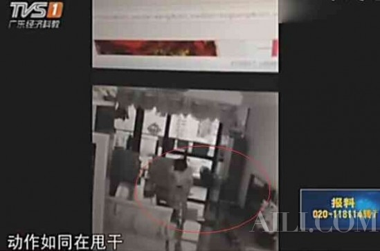 气愤！监拍保姆粗鲁虐婴：甩孩子如甩衣服