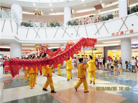 天津传统商场逐渐向新兴商场靠拢以玩为主
