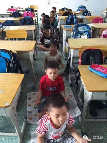 校长强迫小学生用打坐代替午睡