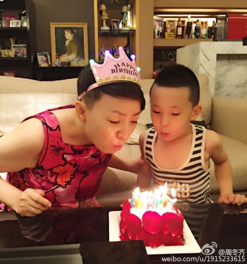 小眼睛处女座林大竣 在公主王子身边一样刷存在