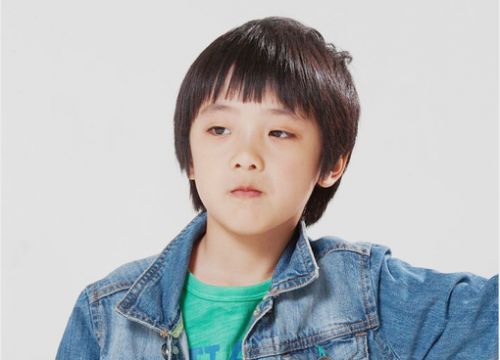 小眼睛处女座林大竣 在公主王子身边一样刷存在