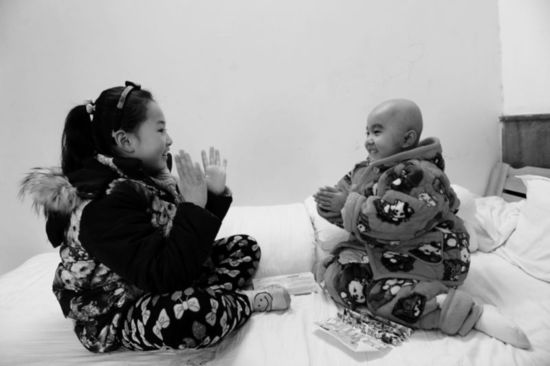 妹妹走出病房姐姐重返课堂