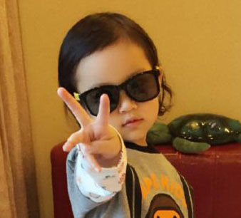 甜馨教你如何讨人爱 霸气卖萌全学会