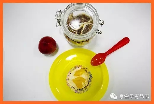 家盒子厨艺公开课首秀 小小厨师忙不停