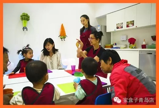 家盒子厨艺公开课首秀 小小厨师忙不停