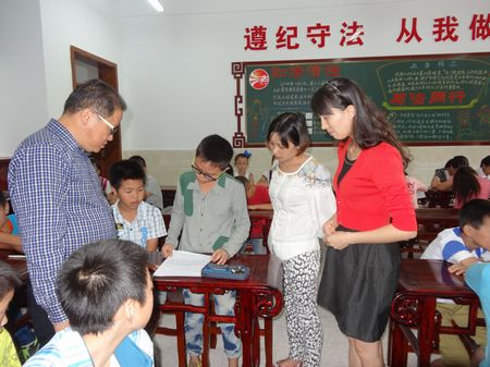 大足：设立校园普法教育室 课堂实例增强法制意