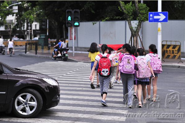 福州托管市场乱象多 2千多家机构仅5百家有执照 福州托管市场乱象多 2千多家机构仅5百家有执照