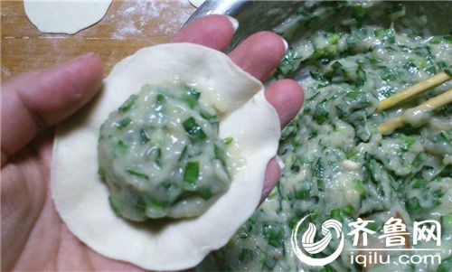 包饺子