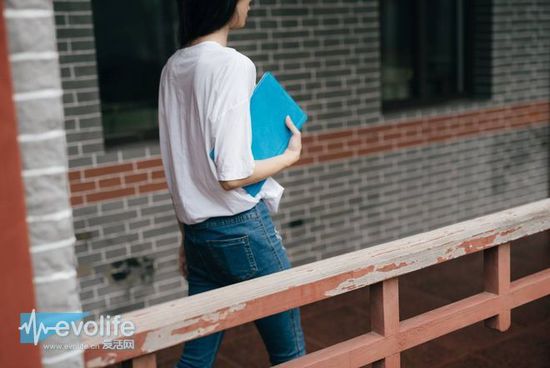 课堂笔记小能手Surface 3是如何俘获表妹的心
