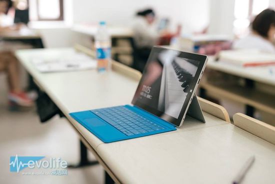 课堂笔记小能手Surface 3是如何俘获表妹的心