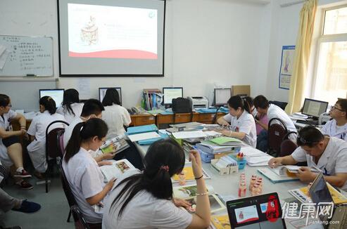 “肠健康，益起来” 医院公益课堂在青岛市立医院举行