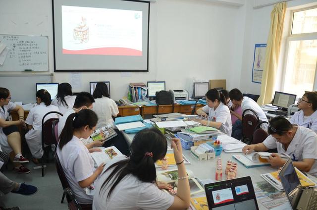 “肠健康,益起来” 医院公益课堂举行