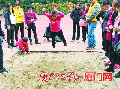 凝心聚力共建最美家庭