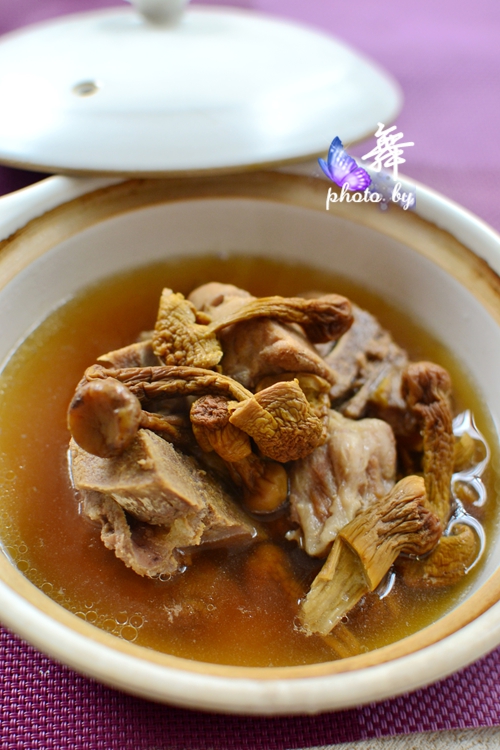 【厨艺课堂】姬松茸炖排骨