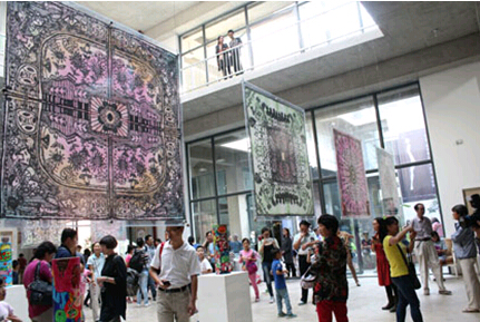 北京快乐娃娃儿童美术作品展开幕