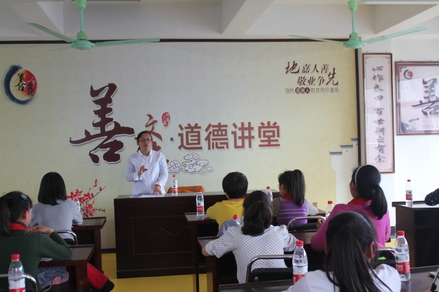 扎实推进“第二课堂”,用心打造“七彩”校园