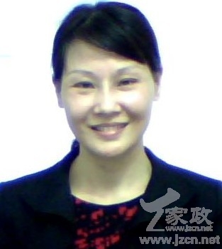 张海月,来自江苏省苏州市,从事家政工作6年,擅长 育婴师 早