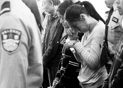 医托团伙包门诊行骗 夸大效果高价开药