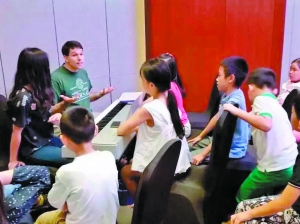 暑假“嗨皮”夏令营:跨越语言 跨出国界