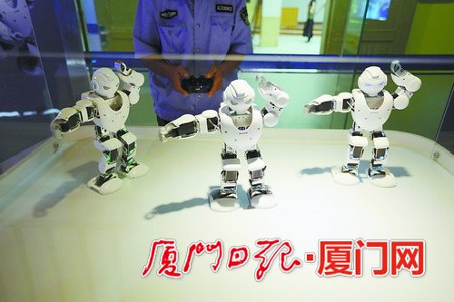 “友邻中心”周六启用