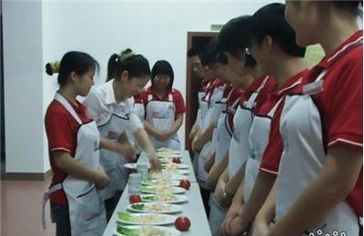 找保姆,护理老人,育婴师上海月嫂服务在鹏国家政