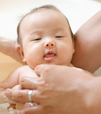 妈妈课堂：新生儿脐带发炎该如何护理？