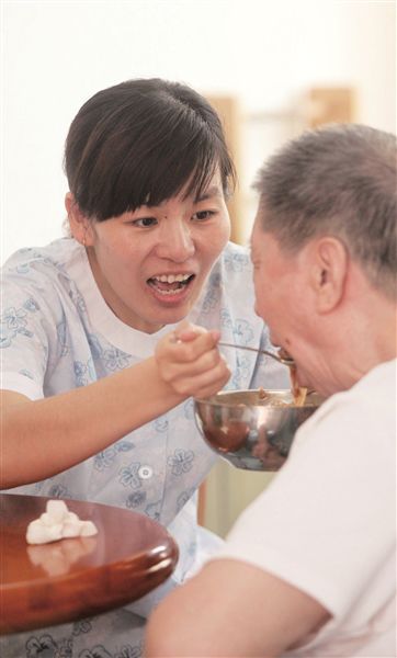 本市发布失能老年人生活状况调查报告-