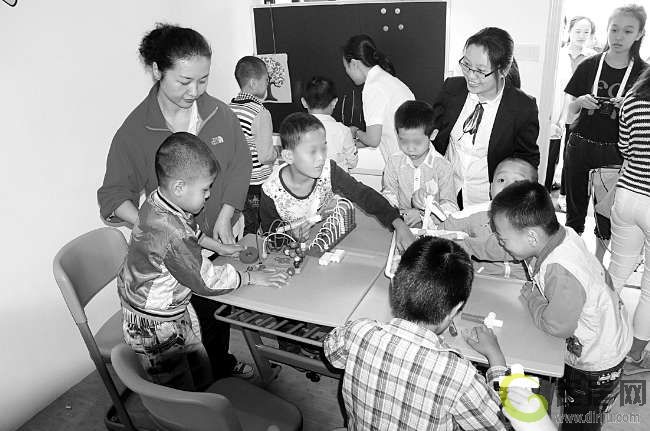 粤东首个自闭症儿童学龄期教育班开班