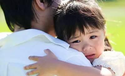 孩子哭了你的第一句话是什么